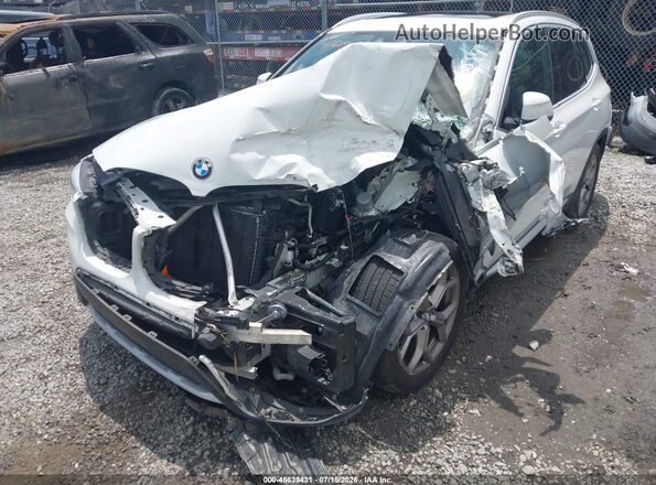 5UXTY3C04M9E86589 2021 BMW X3 White Դիմացի տեսք