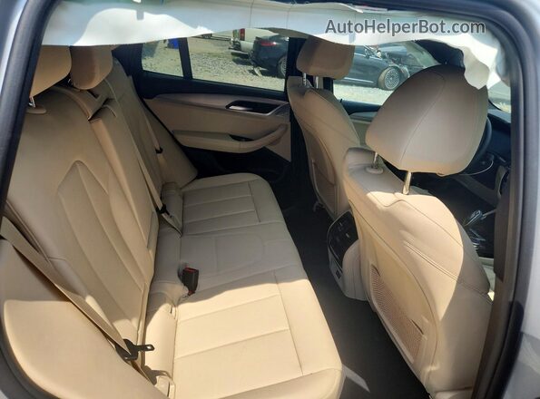 5UXTY3C04M9H67324 2021 BMW X3 Silver Rear interior view