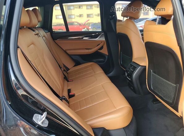 5UXTY3C05L9C85122 2020 BMW X3 Black Vista de los asientos traseros
