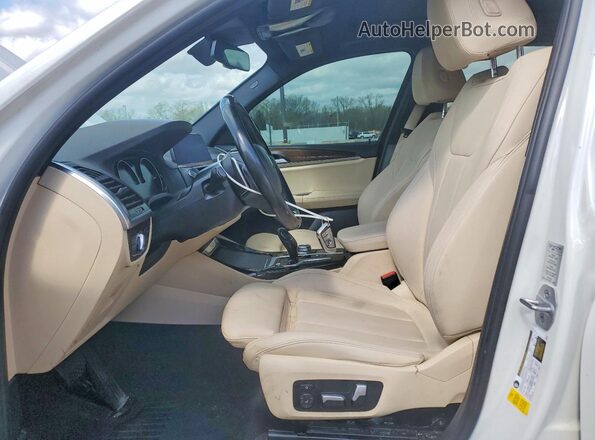 5UXTY3C06M9E85427 2021 BMW X3 Белый Вид салона спереди
