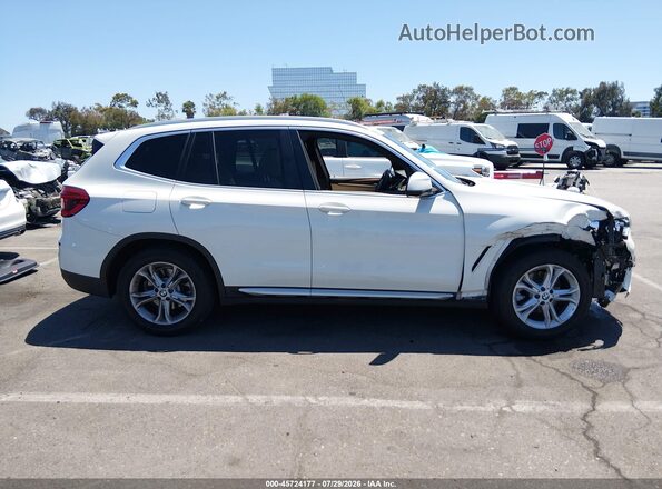 5UXTY3C07M9E60407 2021 BMW X3 White Rear interior view