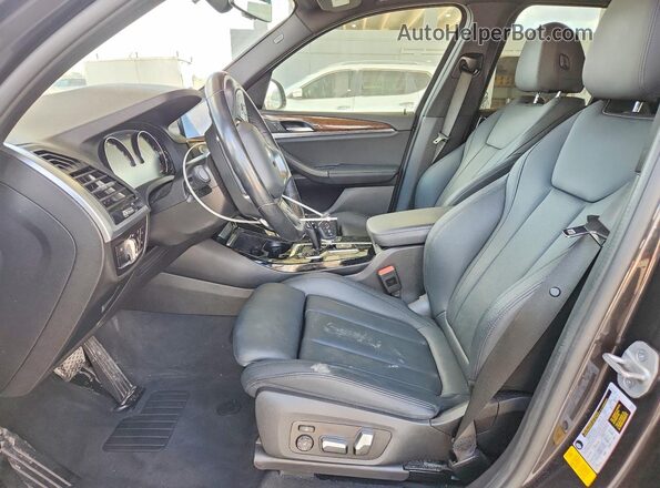 5UXTY3C0XM9E39566 2021 BMW X3 Gray Вид салону спереду