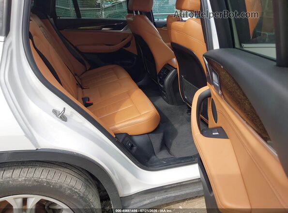 5UXTY5C00L9D68209 2020 BMW X3 White Widok naklejki z numerem VIN