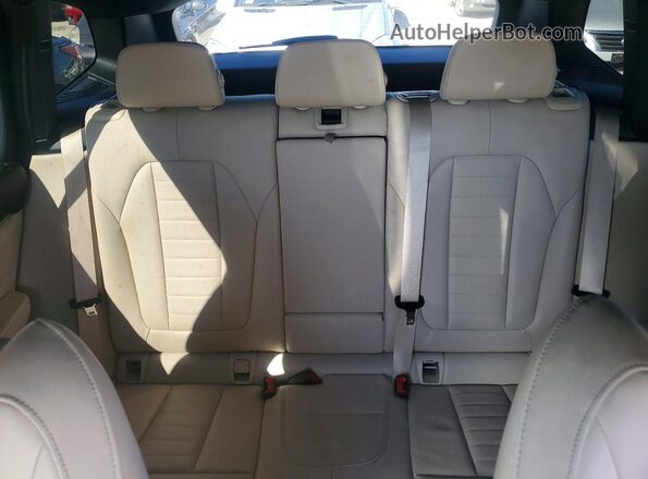 5UXTY5C01L9B91914 2020 BMW X3 White Rear seats view
