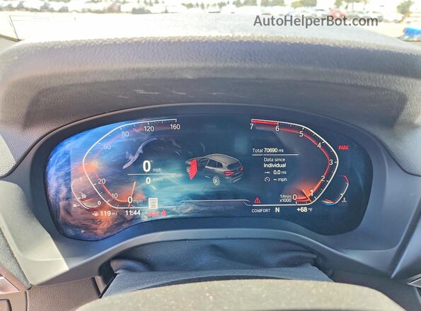 5UXTY5C01L9D08925 2020 BMW X3 Gray ხელსაწყოთა პანელის ხედი
