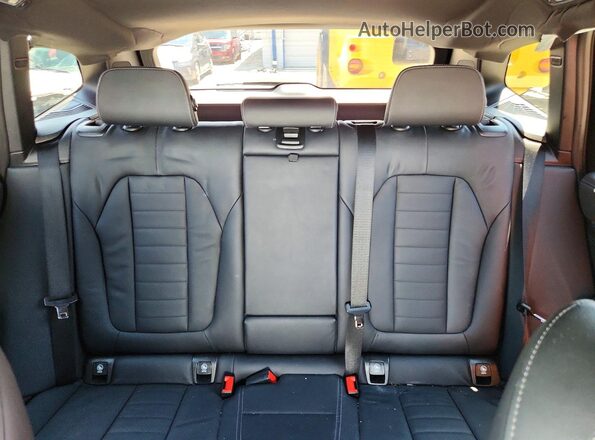 5UXTY5C01M9F15980 2021 BMW X3 White Vista de los asientos traseros