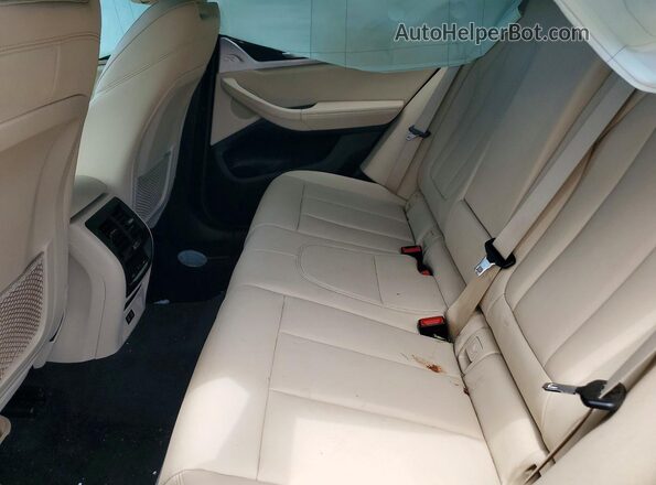 5UXTY5C02M9G79464 2021 BMW X3 Blue Rear interior view