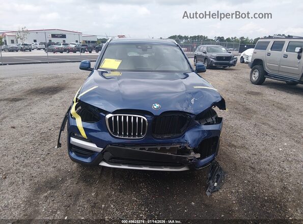 5UXTY5C03L9C28915 2020 BMW X3 Dark Blue Widok wnętrza z tyłu