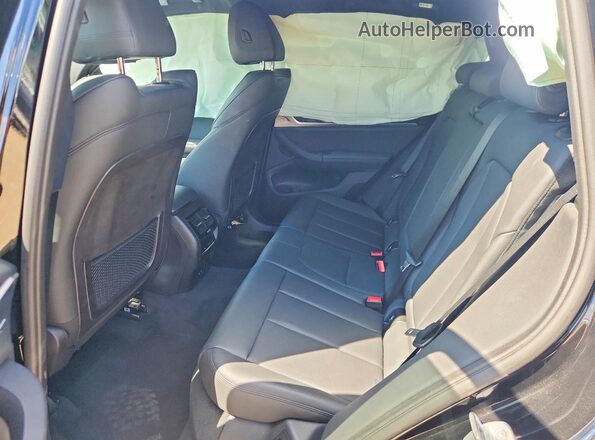 5UXTY5C03LLT36757 2020 BMW X3 Black Widok tylnych siedzeń