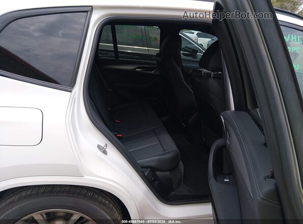 5UXTY5C03M9F02132 2021 BMW X3 White VIN კოდის სტიკერის ხედი