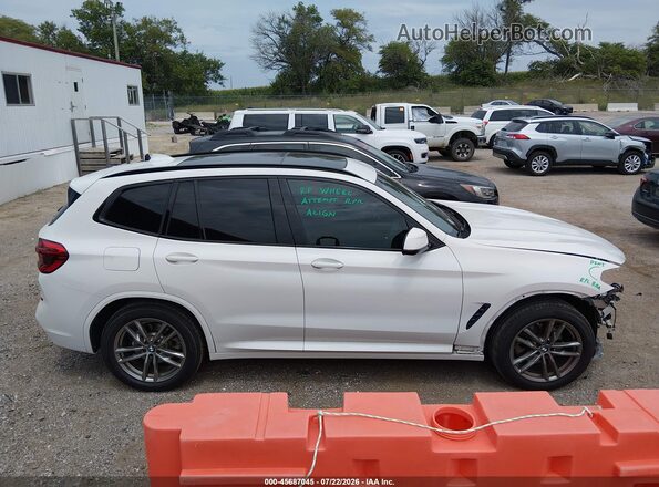 5UXTY5C03M9F02132 2021 BMW X3 White უკანა სალონის ხედი