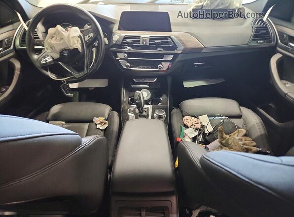 5UXTY5C05M9E85107 2021 BMW X3 White Vista del salpicadero
