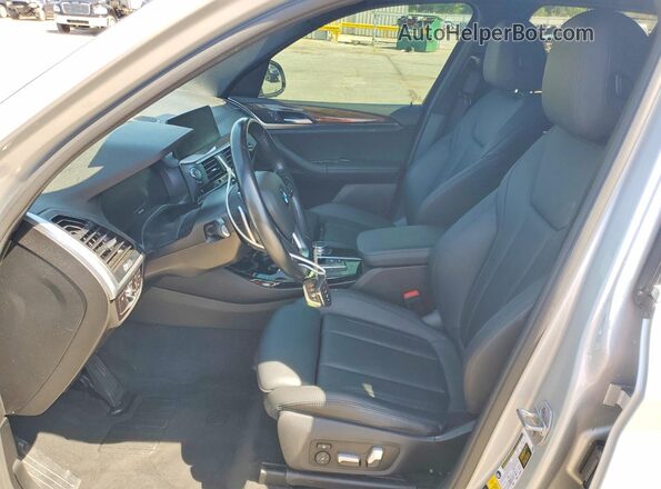 5UXTY5C05M9H85150 2021 BMW X3 Silver წინა სალონის ხედი