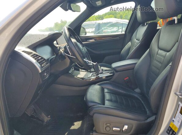 5UXTY5C06M9F16316 2021 BMW X3 Silver Front interior view