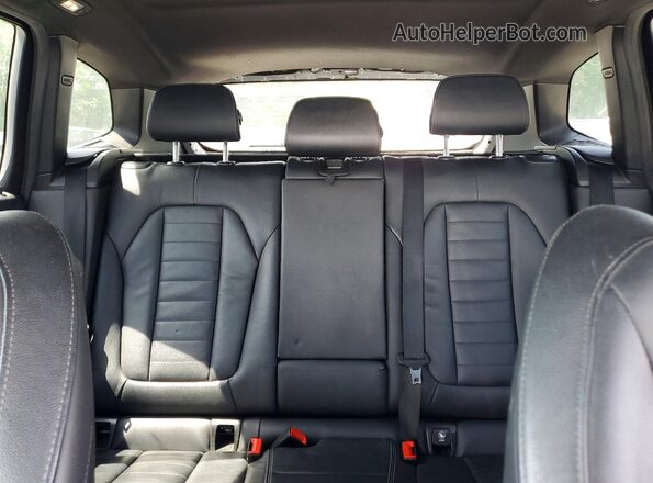 5UXTY5C06M9F16316 2021 BMW X3 Silver Rear seats view