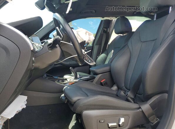 5UXTY5C07M9G33371 2021 BMW X3 White Front interior view