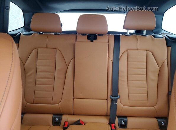 5UXTY5C07M9G99242 2021 BMW X3 White Widok tylnych siedzeń