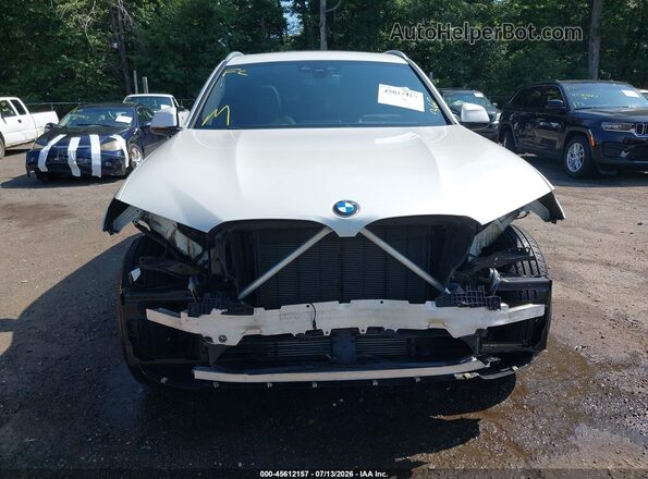 5UXTY5C08M9F41606 2021 BMW X3 White Սալոնի հետևի տեսք