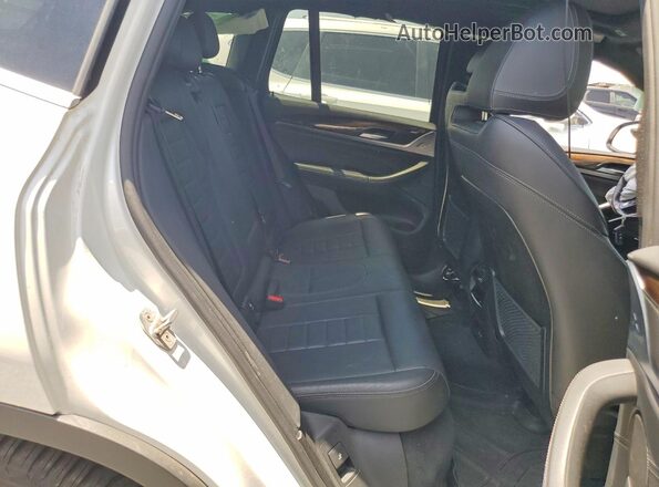 5UXTY5C09L9B25403 2020 BMW X3 Белый Вид задней части салона