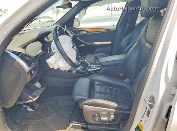 5UXTY5C09L9B25403 2020 BMW X3 Белый Вид салона спереди
