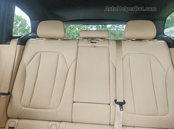 5UXTY5C0XL9D58416 2020 BMW X3 Белый Вид задних сидений