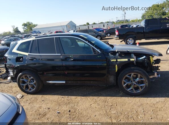 5UXTY5C0XM9F25875 2021 BMW X3 Black 360 interior view