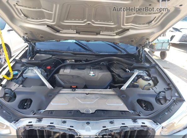 5UXUJ3C55KLA58437 2019 BMW X4 Silver Widok z tyłu