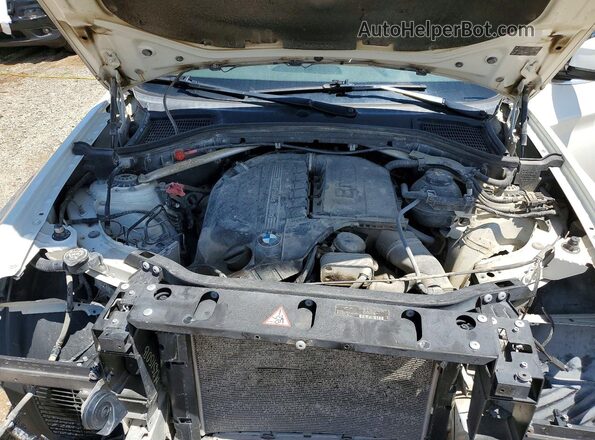 5UXWX7C56G0K36666 2016 BMW X3 White Widok komory silnika