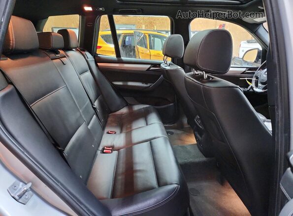 5UXWX7C57G0S16507 2016 BMW X3 Silver Vista interior trasera