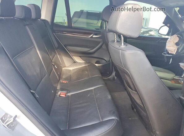 5UXWX7C59G0R16612 2016 BMW X3 Серебряный Вид задней части салона