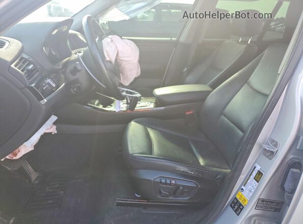 5UXWX7C59G0R16612 2016 BMW X3 Серебряный Вид салона спереди