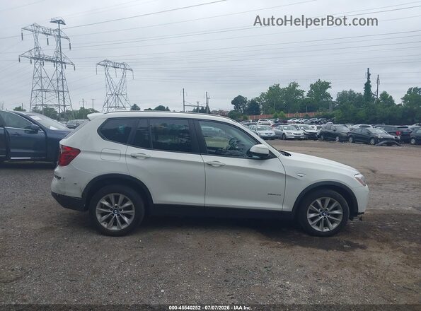 5UXWX9C31H0W69310 2017 BMW X3 Белый Вид задней части салона