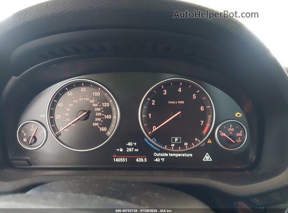5UXWX9C33H0W73200 2017 BMW X3 White Widok tylnych siedzeń