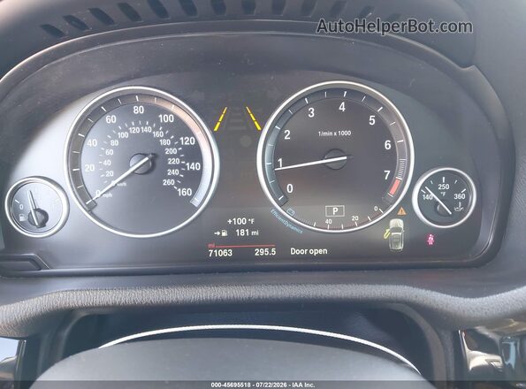 5UXWX9C34H0T22697 2017 BMW X3 Серый Вид задних сидений