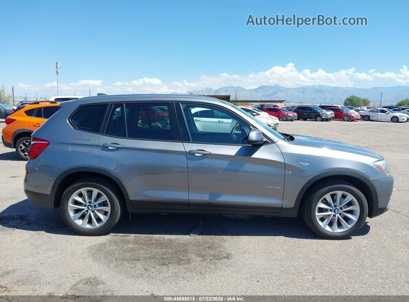 5UXWX9C34H0T22697 2017 BMW X3 Серый Вид задней части салона