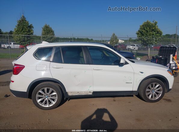 5UXWX9C35H0T21946 2017 BMW X3 White Панорамний вид салону 360°