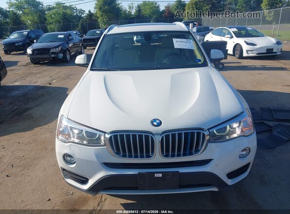 5UXWX9C35H0T21946 2017 BMW X3 White Вид задньої частини салону