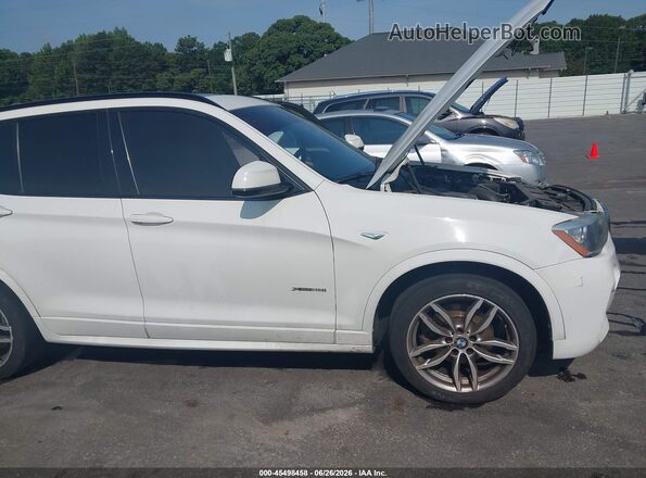 5UXWX9C35H0T25172 2017 BMW X3 White Вид задньої частини салону