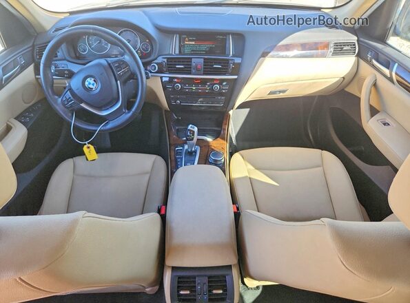 5UXWX9C36H0T22202 2017 BMW X3 Silver Widok deski rozdzielczej