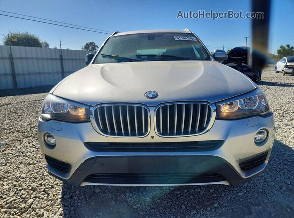 5UXWX9C36H0T22202 2017 BMW X3 Silver Widok z przodu