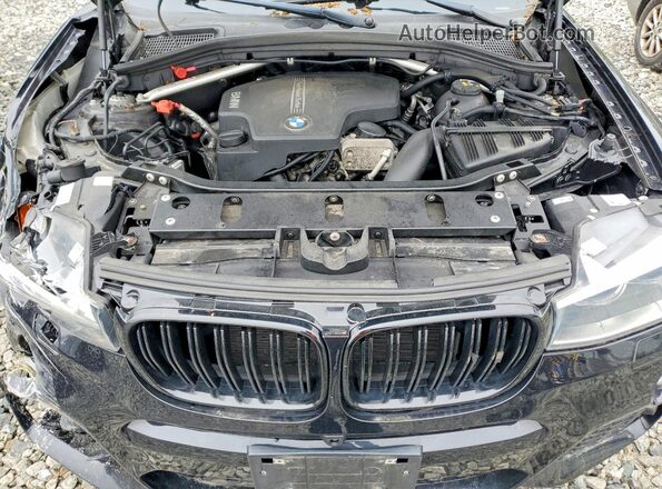 5UXWX9C37H0T21169 2017 BMW X3 Black Widok komory silnika