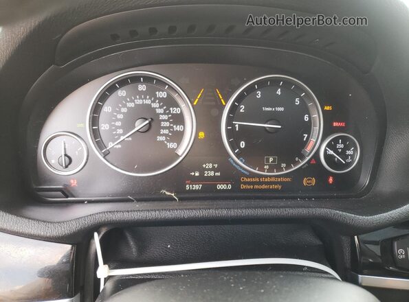 5UXWX9C38H0T22069 2017 BMW X3 White Սարքավորումների վահանակի տեսք