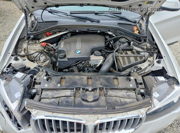 5UXWX9C3XH0W80354 2017 BMW X3 White Widok komory silnika