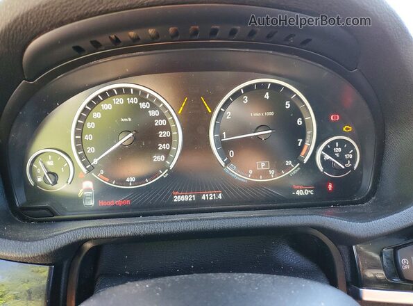 5UXWX9C50H0T14923 2017 BMW X3 White Widok zestawu wskaźników