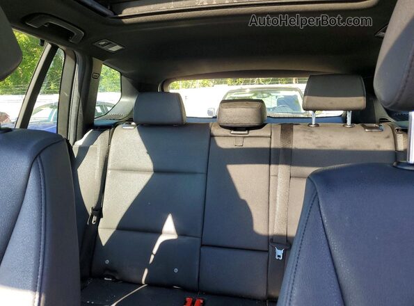 5UXWX9C50H0T14923 2017 BMW X3 White Widok tylnych siedzeń
