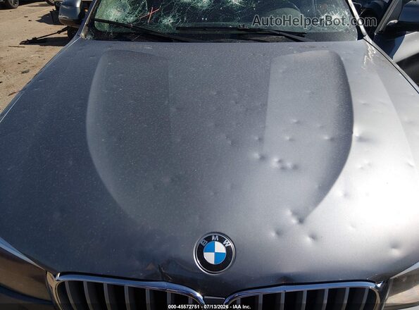 5UXWX9C52H0T07228 2017 BMW X3 Серебряный Вид спереди