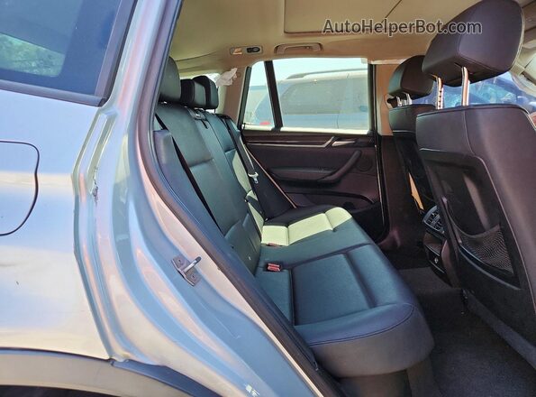 5UXWX9C54G0D77816 2016 BMW X3 Серебряный Вид задней части салона
