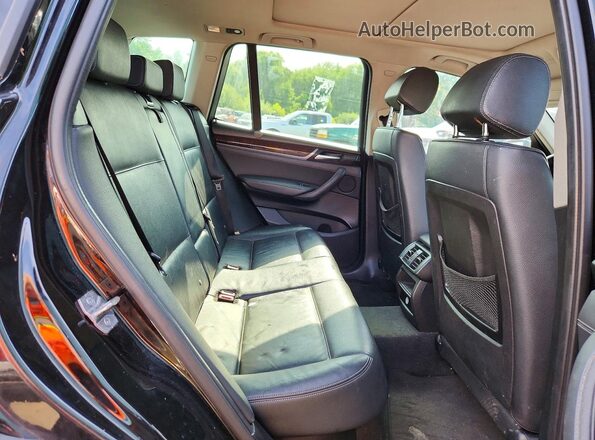 5UXWX9C54H0T04797 2017 BMW X3 Black Вид задньої частини салону