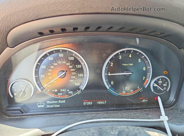 5UXWX9C56G0D68082 2016 BMW X3 White ხელსაწყოთა პანელის ხედი