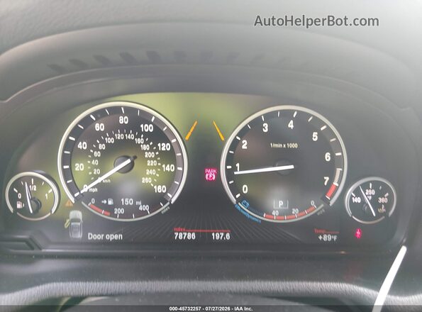 5UXWX9C56H0D97440 2017 BMW X3 Gray Widok tylnych siedzeń